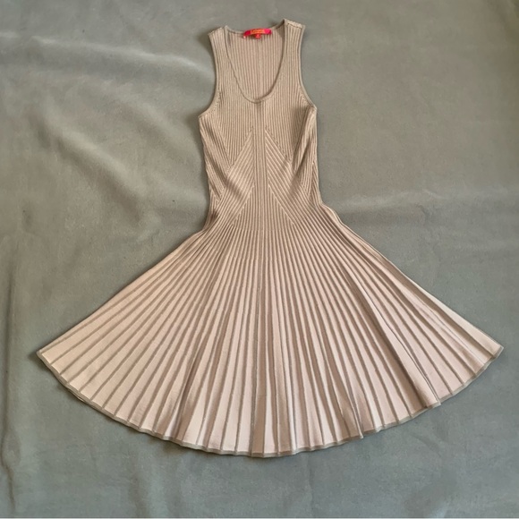 Catherine Malandrino Dresses & Skirts - Y2K luxury Ribbed A line knit dress